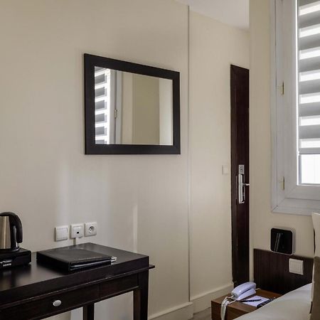 Hotel Elysees Bassano Париж Экстерьер фото