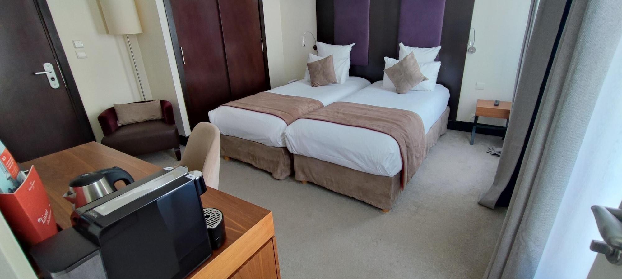 Hotel Elysees Bassano Париж Экстерьер фото